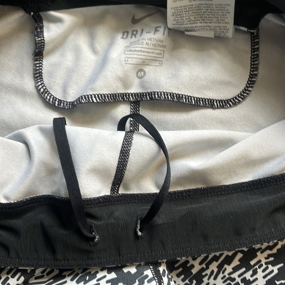 Nike Leggings Womens Medium Black White Striped Cropped Drawstring - Picture 3 of 5